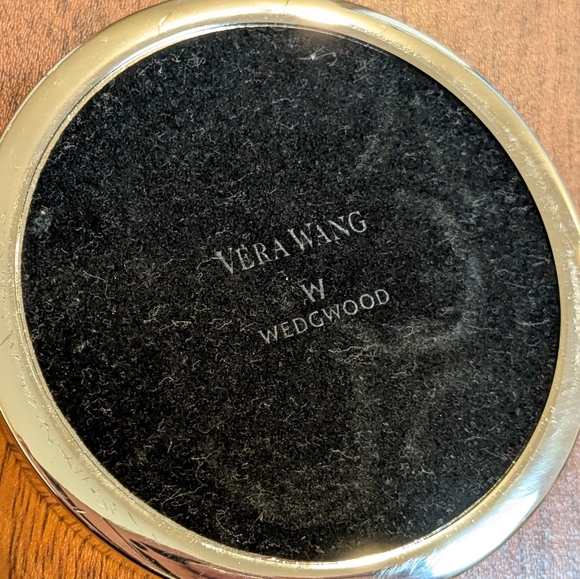 Wedgwood Vera Wang Infinity Silver Infinity Candle - Picture 6 of 6